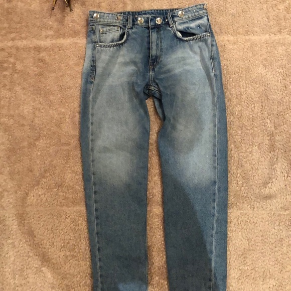 Zara distressed blue jeans with jewel detail - Picture 3 of 6